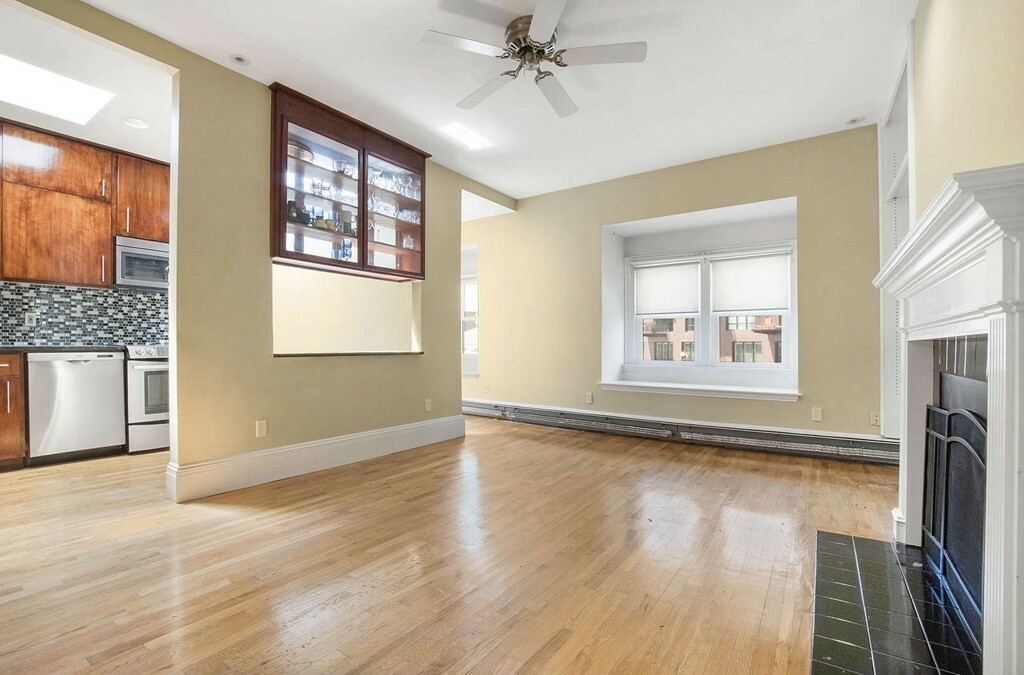 Property Photo: 524 Tremont St 5 MA 02116