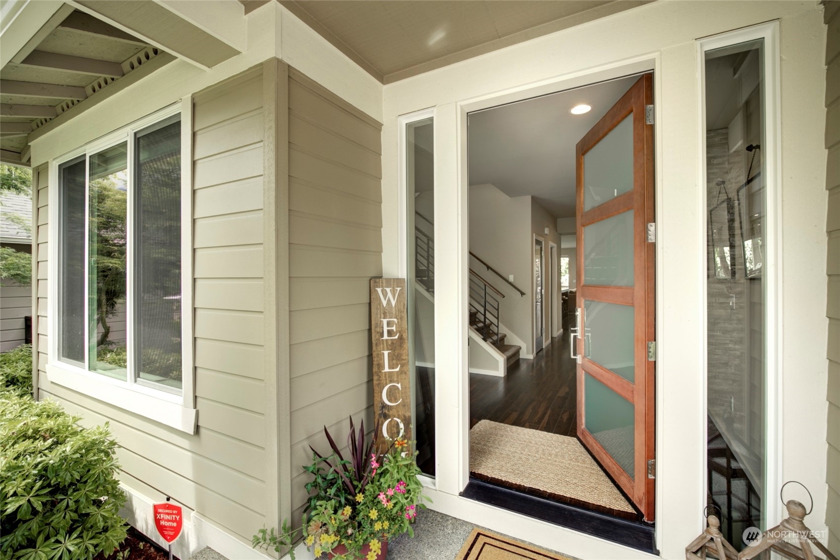 Property Photo: 872 SE 11th Street WA 98045