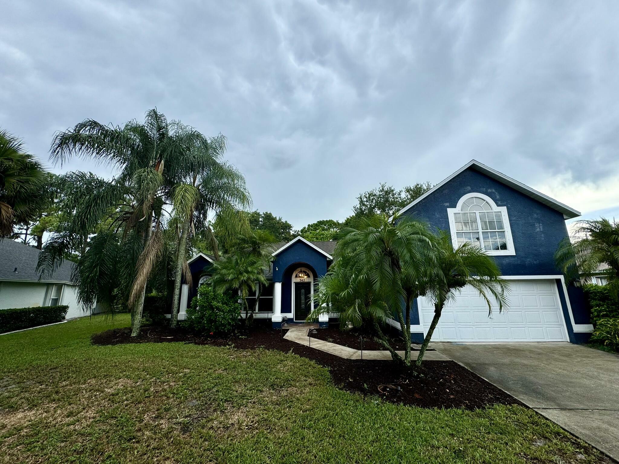 Property Photo:  342 SW Panther Trace  FL 34953 