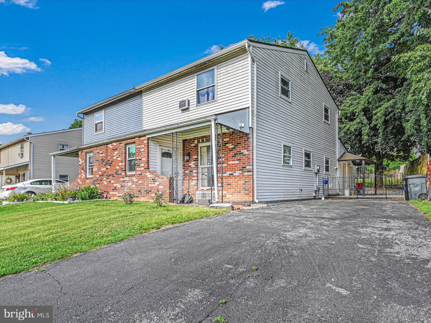 539 Creekside Lane  Mount Joy PA 17552 photo