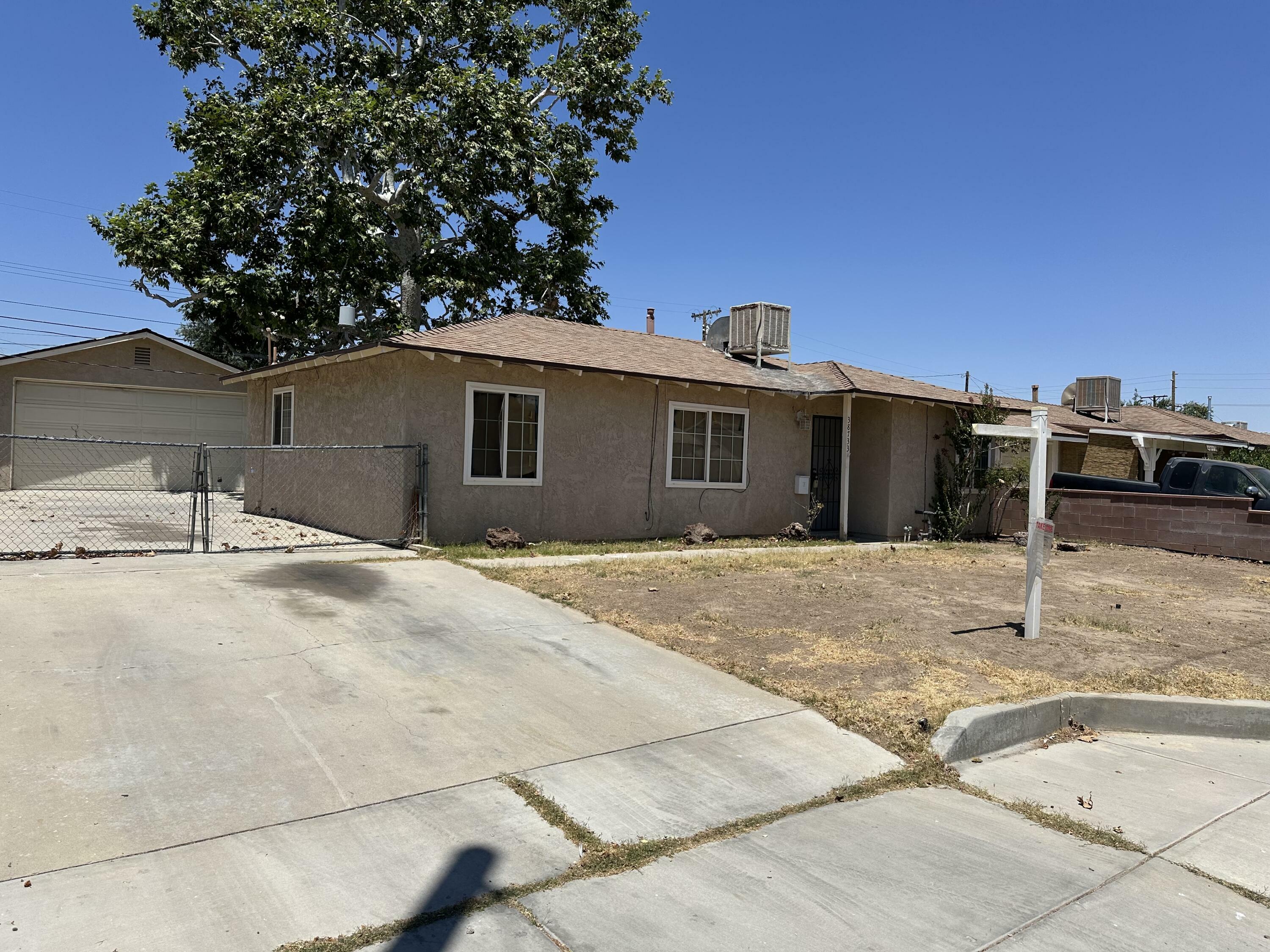 Property Photo:  38733 E Frontier Avenue  CA 93550 