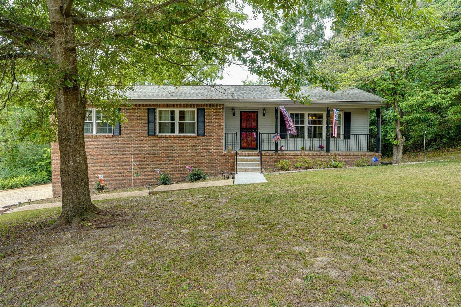 Property Photo:  418 Peyton Dr  TN 37343 