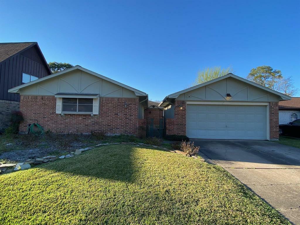 Property Photo:  859 Ramada Drive  TX 77062 