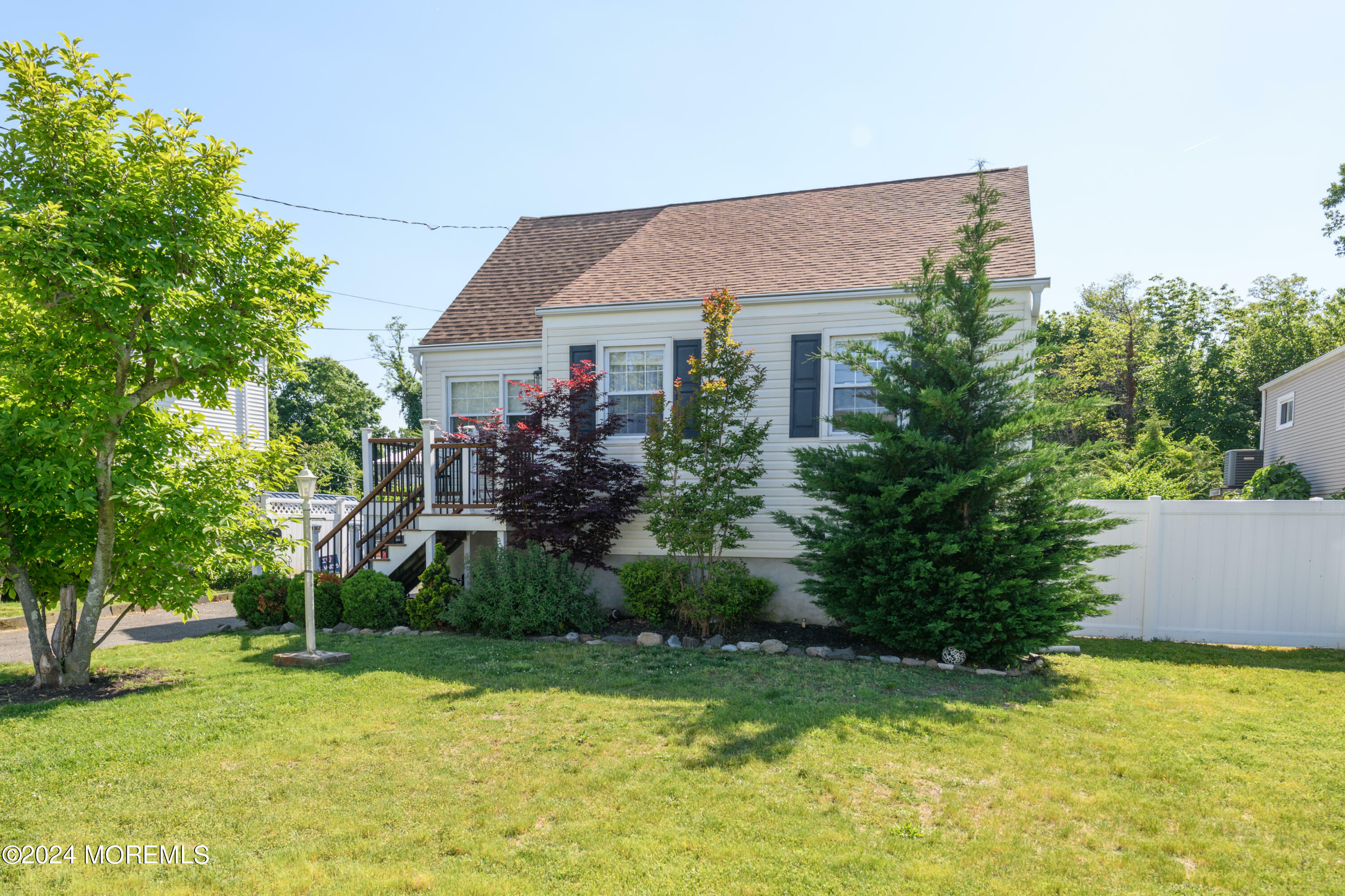 Property Photo:  7 Gordon Court  NJ 07748 