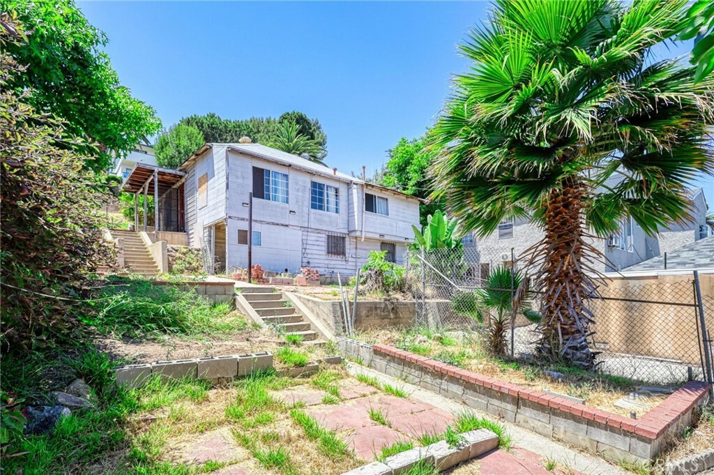 Property Photo: 1316 Allesandro Street CA 90026