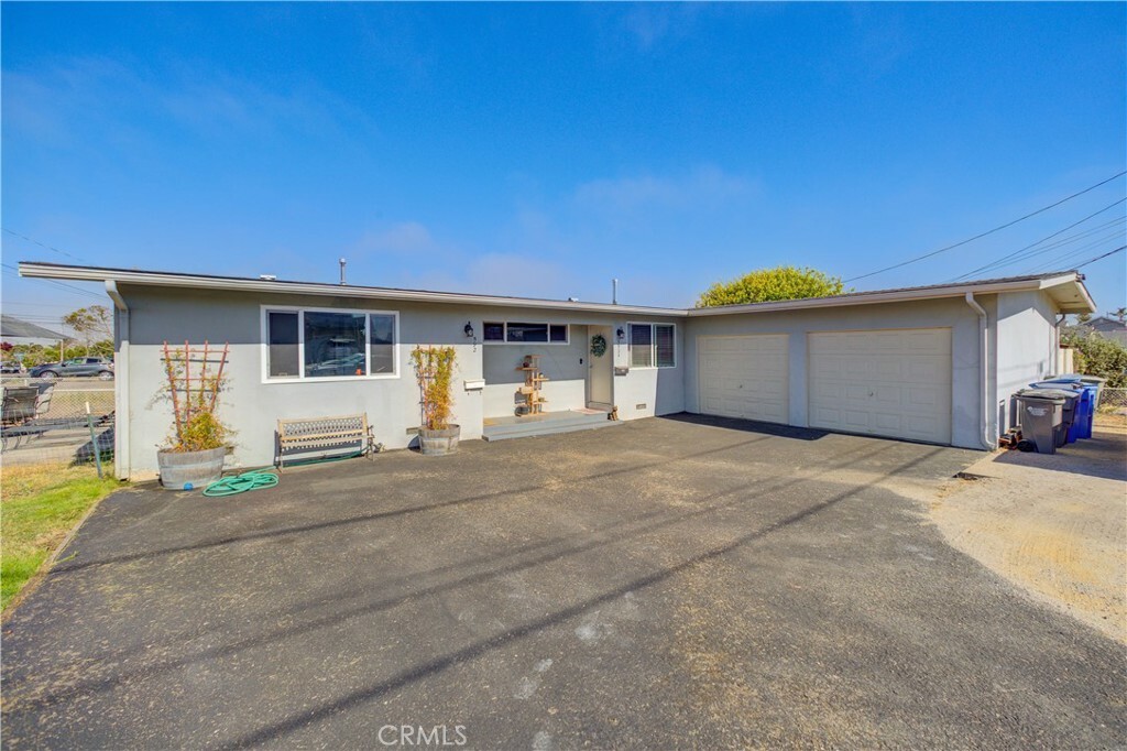 Property Photo:  592 S 592 1/2 Ninth Street  CA 93433 