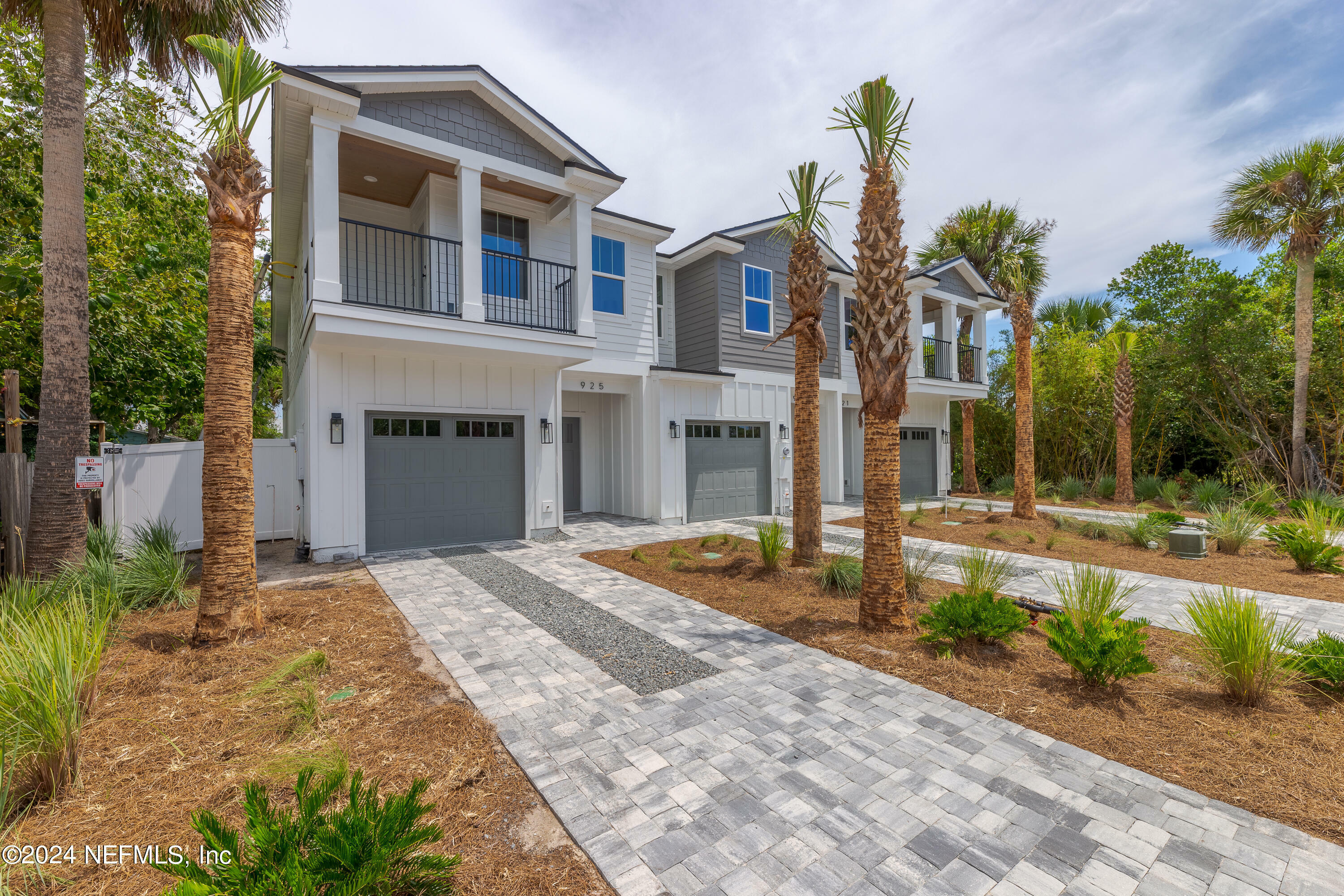 Property Photo:  925 2nd Avenue S  FL 32250 