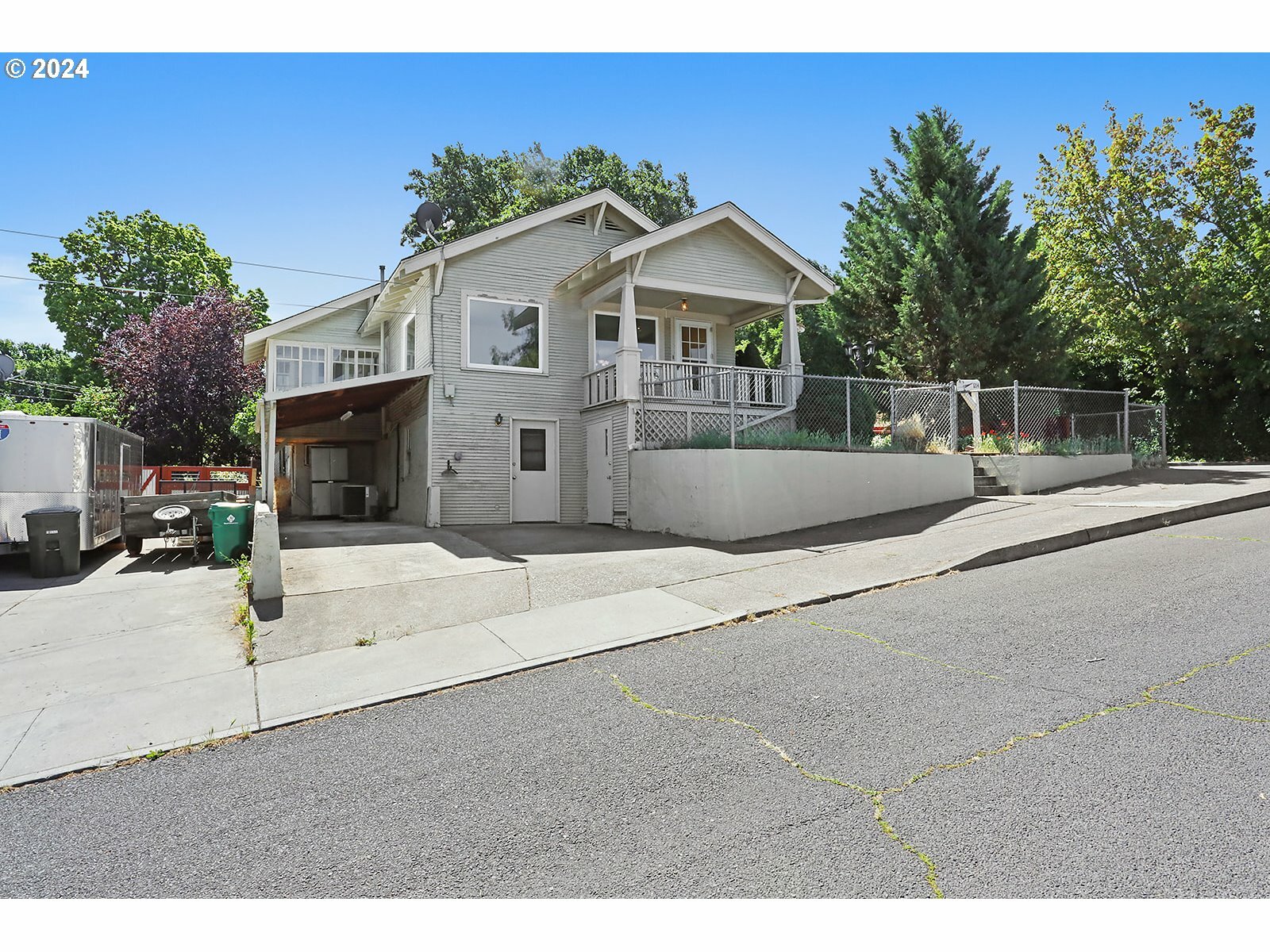 1214 Garrison St  The Dalles OR 97058 photo