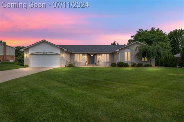 Property Photo:  909 Langley Road  MI 48309 