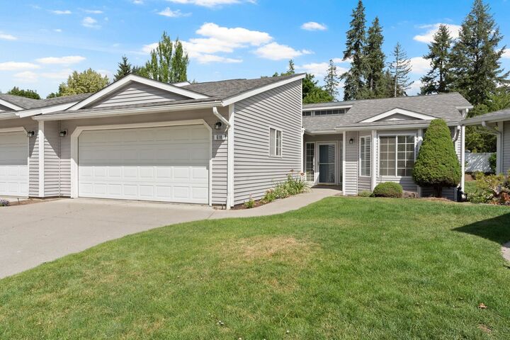 618 W Holmberg Ln  Spokane WA 99218-2268 photo