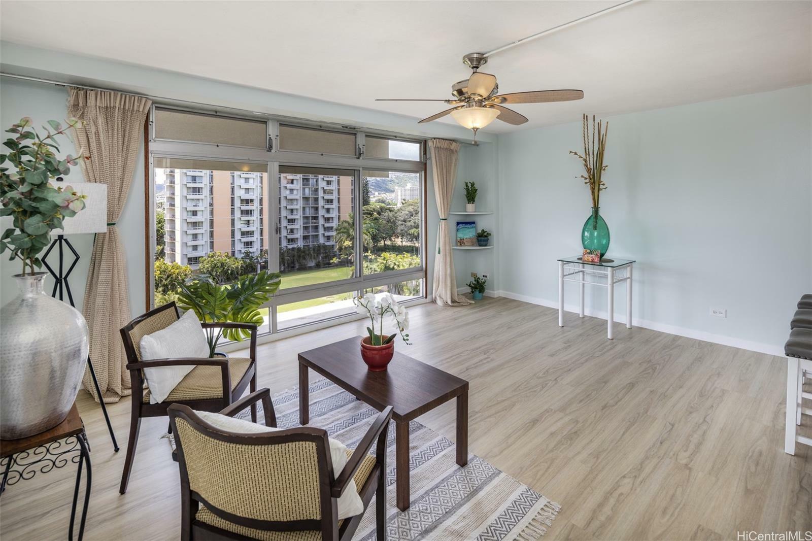 Property Photo:  1511 Nuuanu Avenue 724  HI 96817 