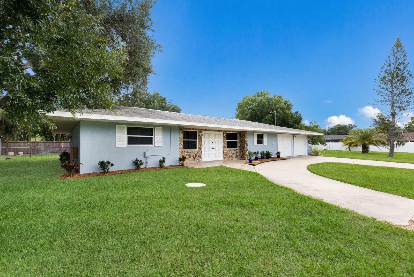 Property Photo:  651 Percheron Circle  FL 34275 