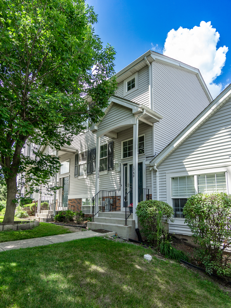 Property Photo:  1368 Fox Hound Trail  IL 60401 