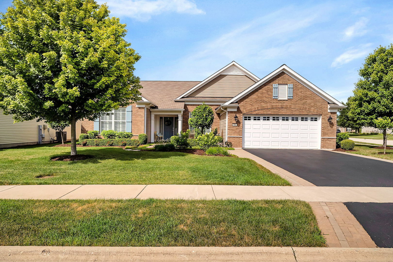 Property Photo: 701 Glory Drive IL 60404