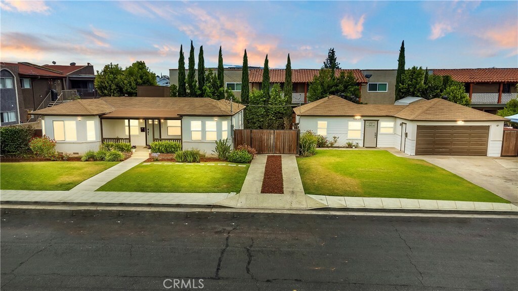 Property Photo:  7552 11th Street  CA 90621 