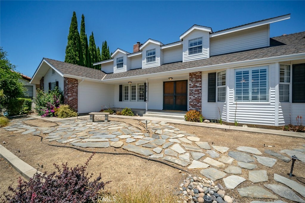 Property Photo:  1672 Colina Court  CA 93401 