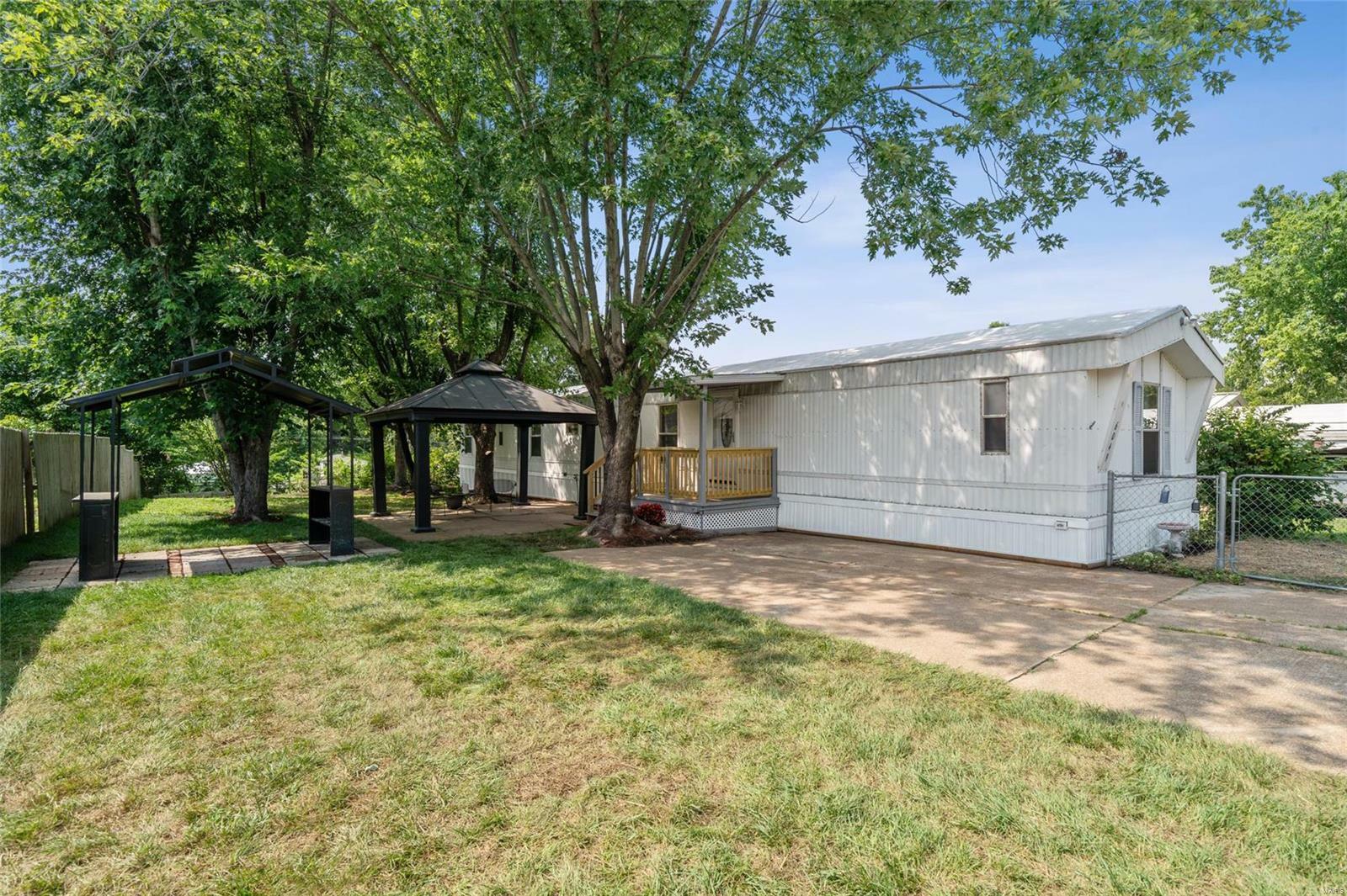 Property Photo:  6049 Cedar Crest Drive  MO 63016 