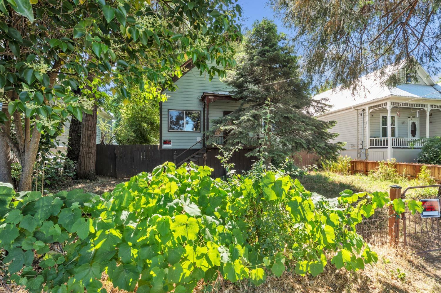 Property Photo:  415 Henderson Street  CA 95945 