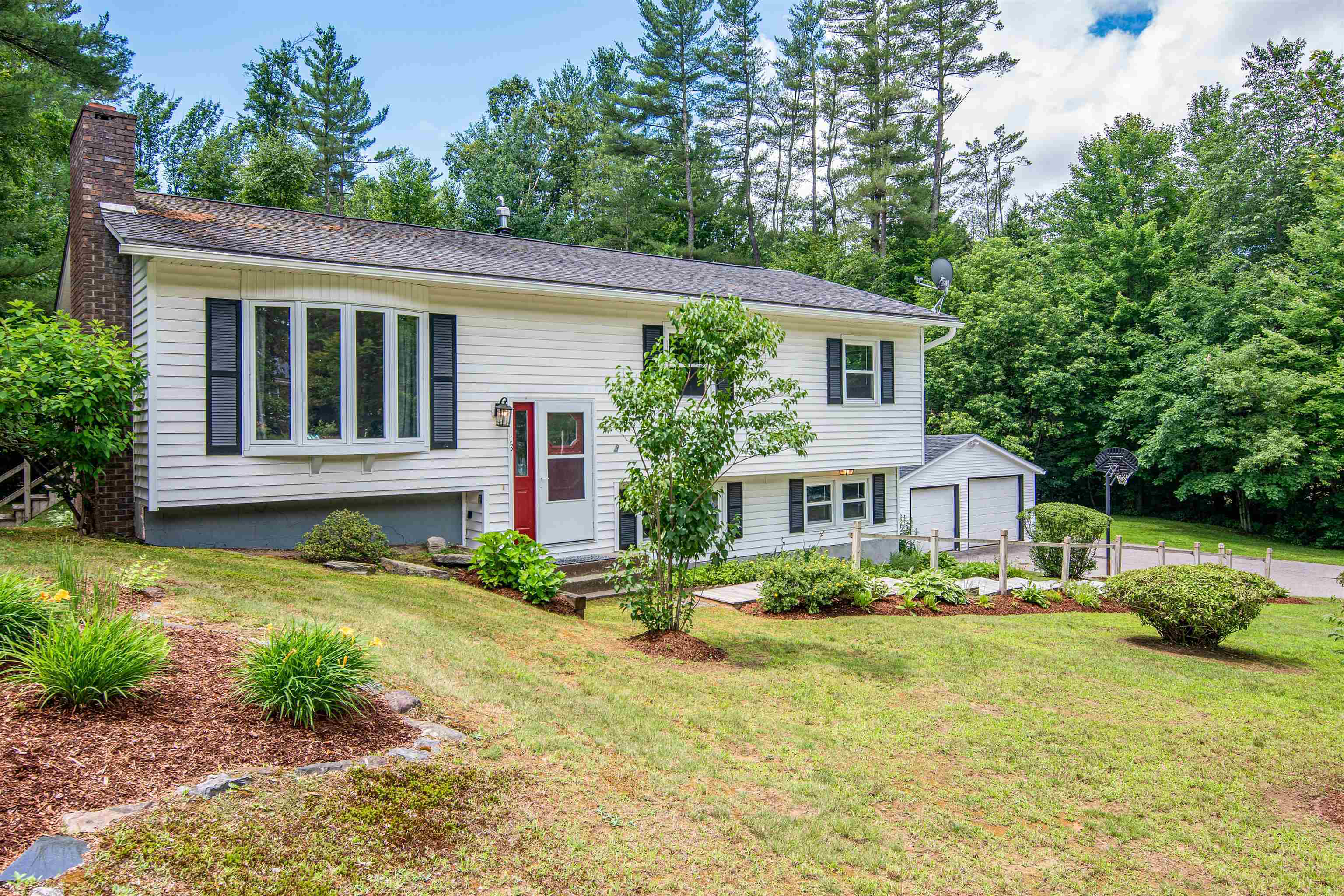 Property Photo:  13 Oakwood Lane  VT 05452 