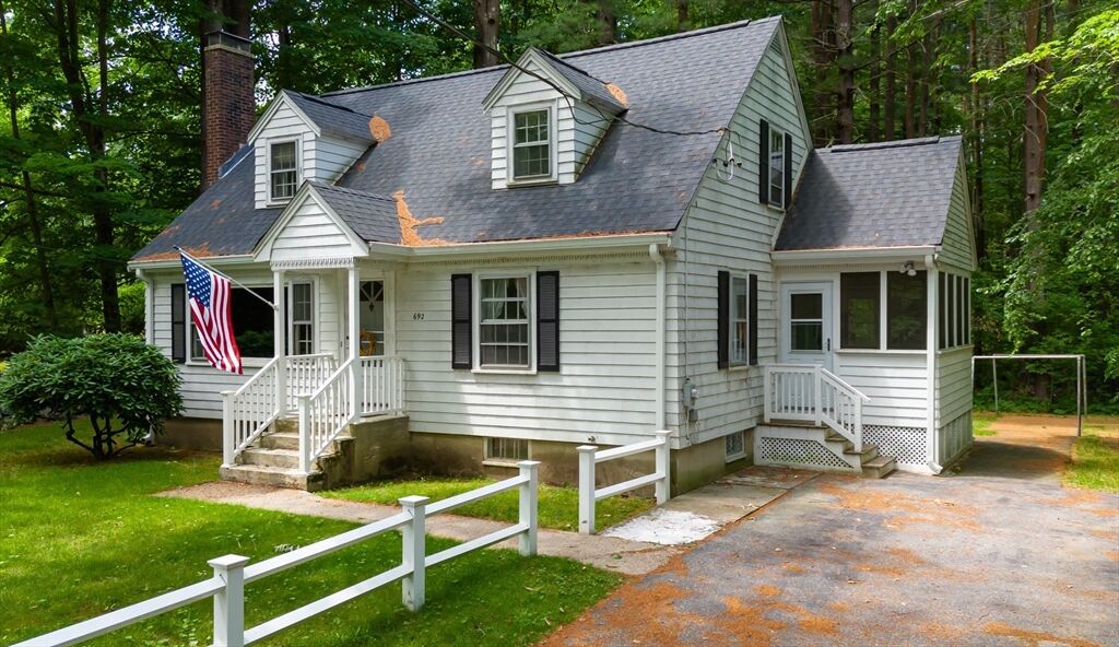 Property Photo:  692 Pearl Street  MA 01867 
