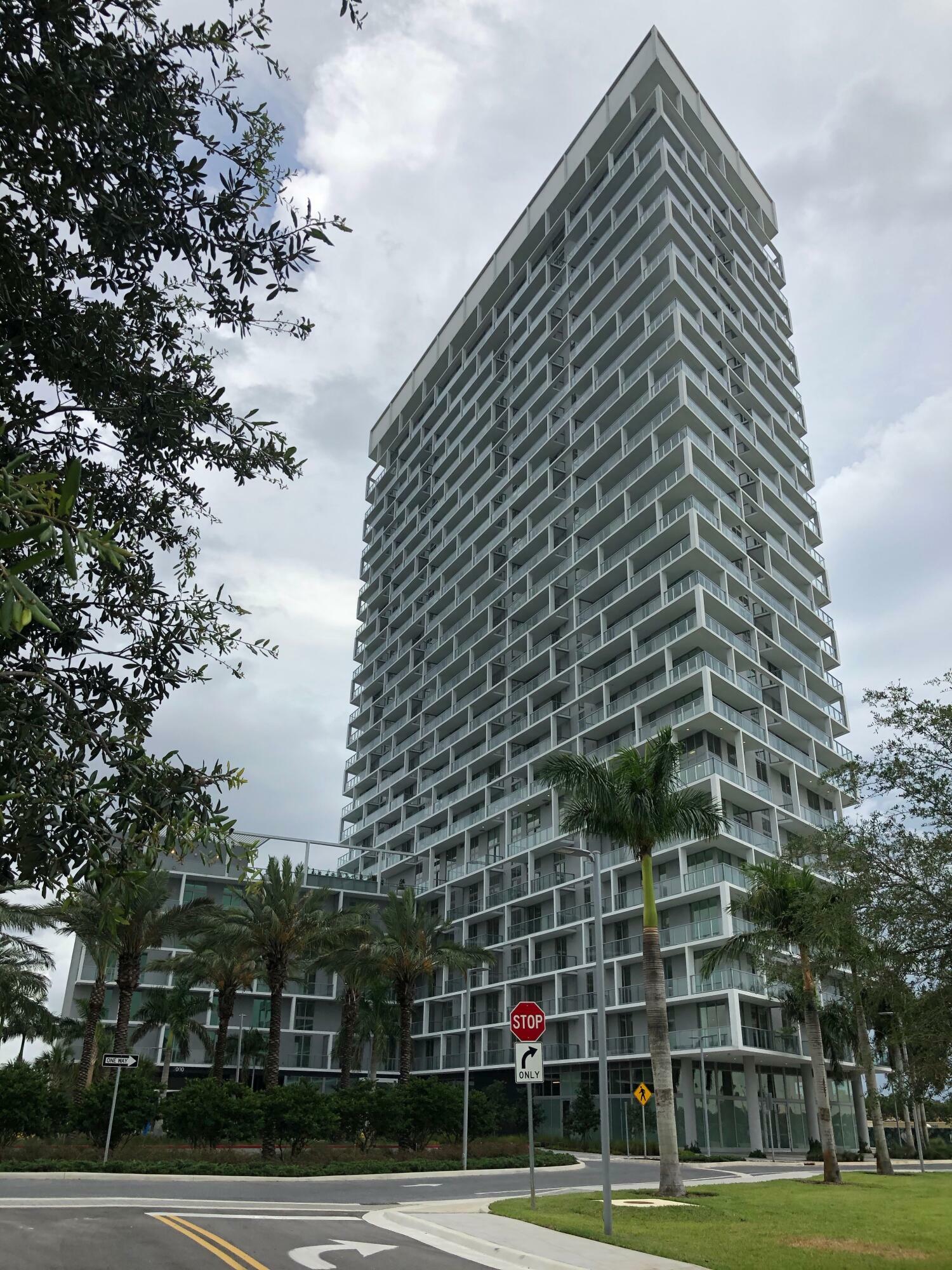 Property Photo:  2000 Metropica Way 1609  FL 33323 