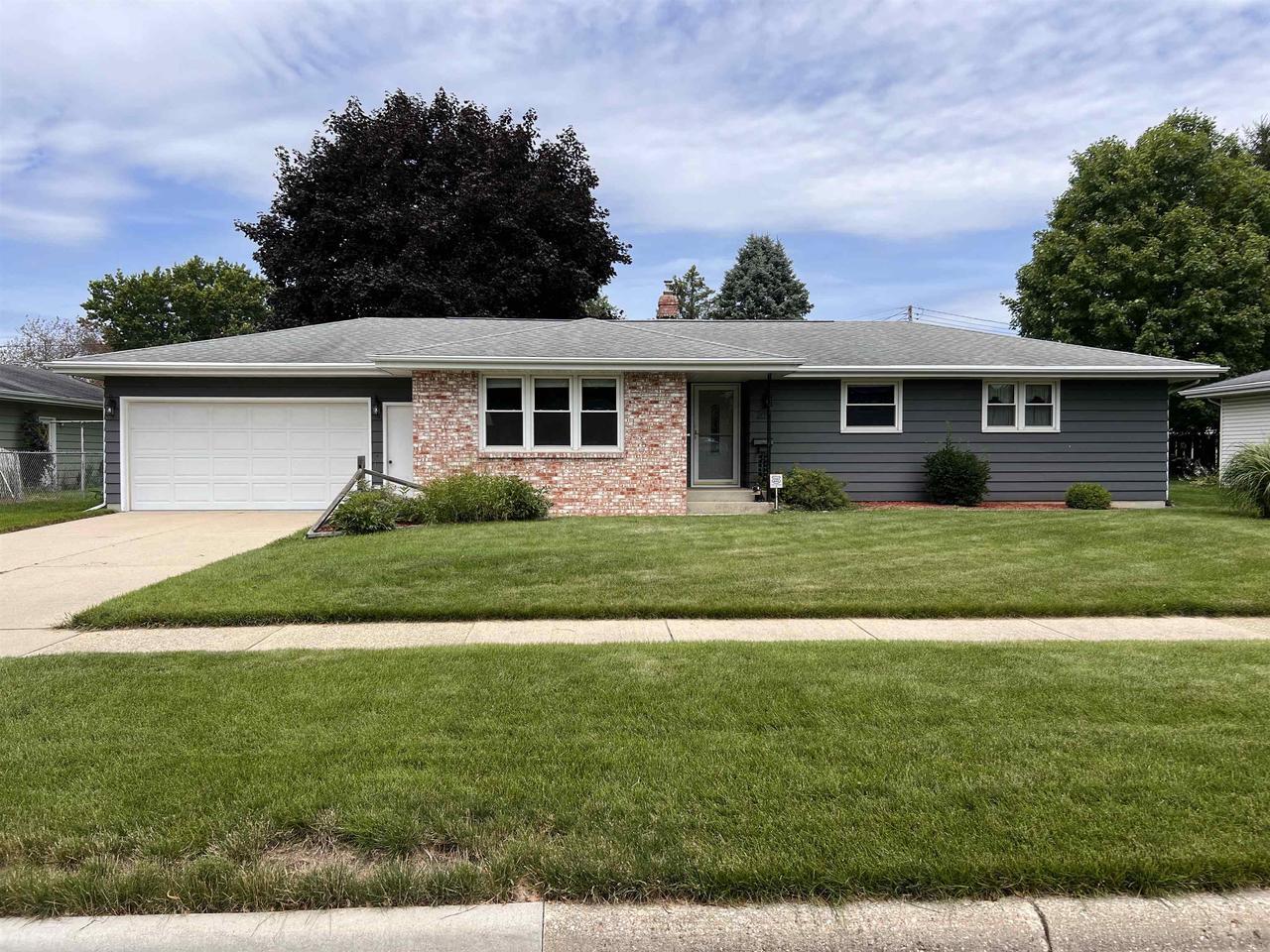 Property Photo: 2611 Rutledge Avenue WI 53545