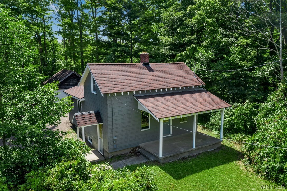 Property Photo: 7290 Hayes Hollow Road NY 14170