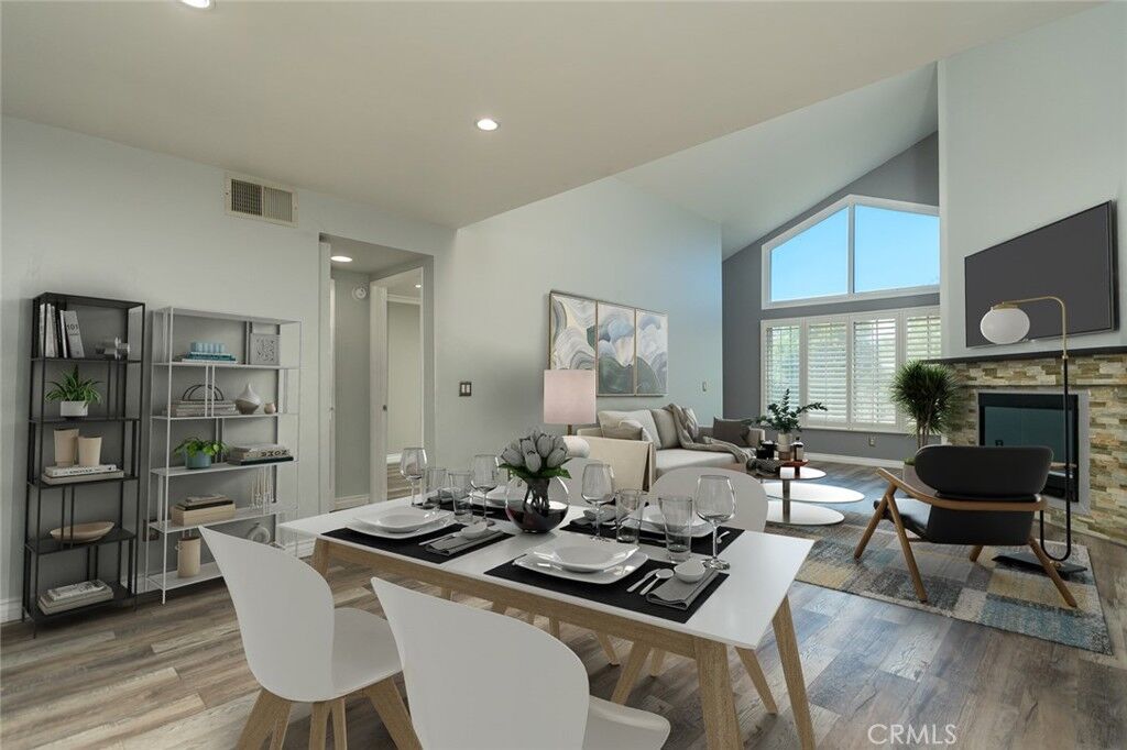 Property Photo: 5500 Owensmouth Avenue 324 CA 91367