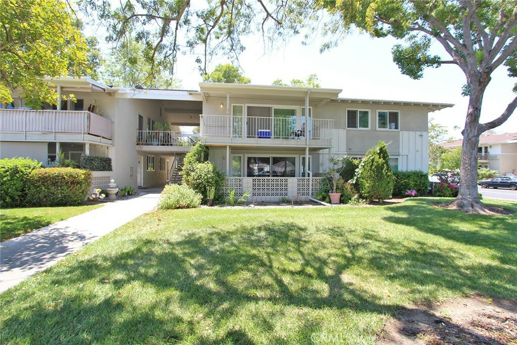 Property Photo:  390 Avenida Castilla #B  CA 92637 