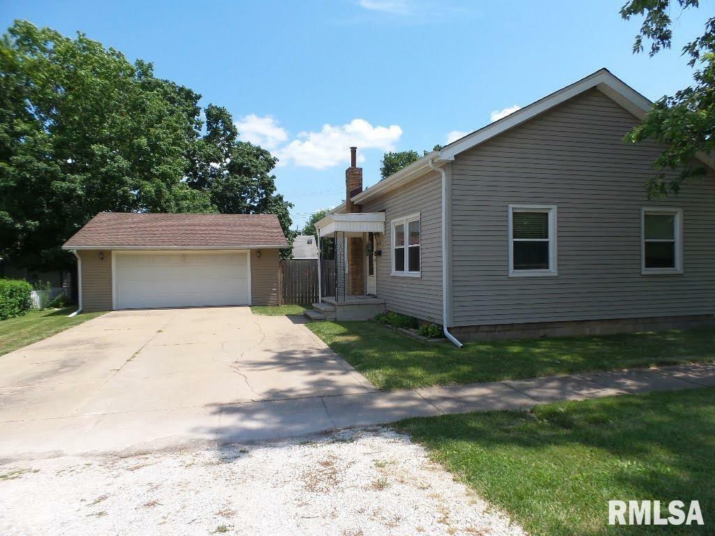 Property Photo:  1610 Santa Fe Avenue  IL 61523 