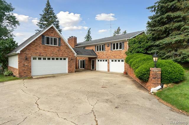 Property Photo:  7515 Glen Hatt Drive  MI 48451 