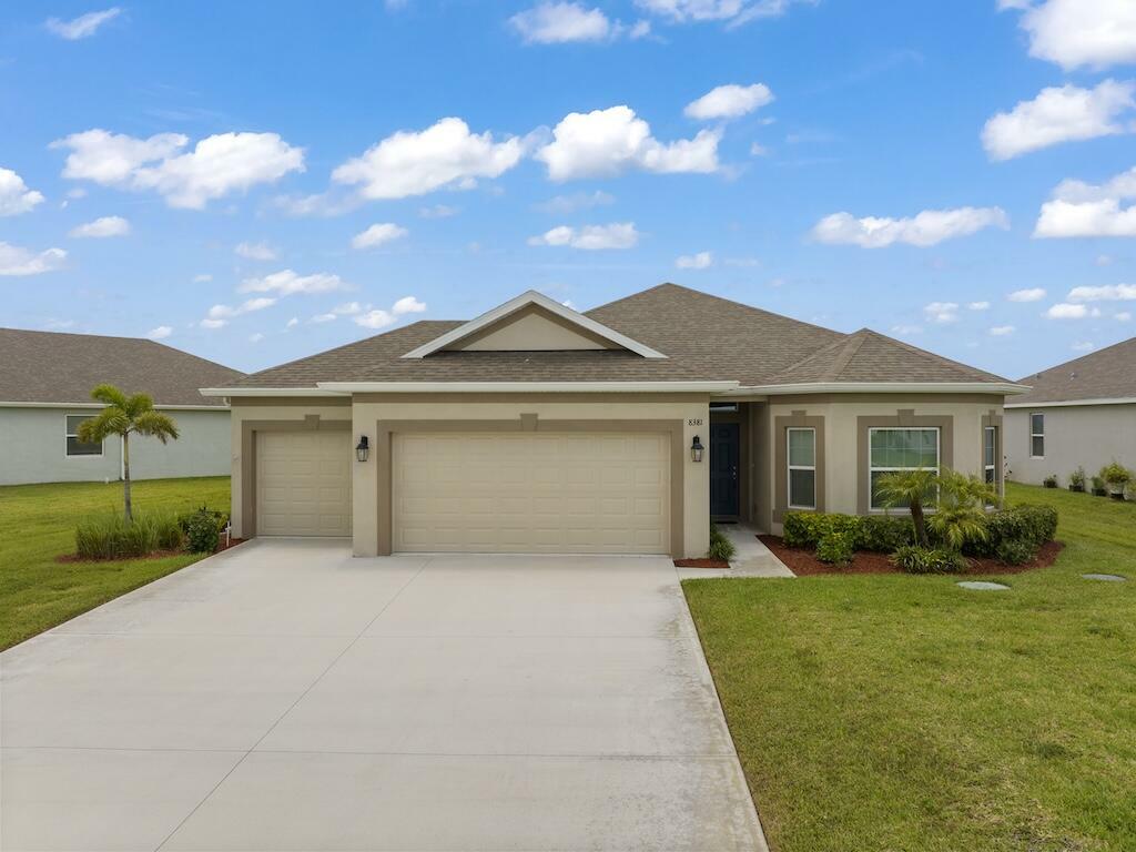 Property Photo:  8381 Laguna Circle  FL 32976 