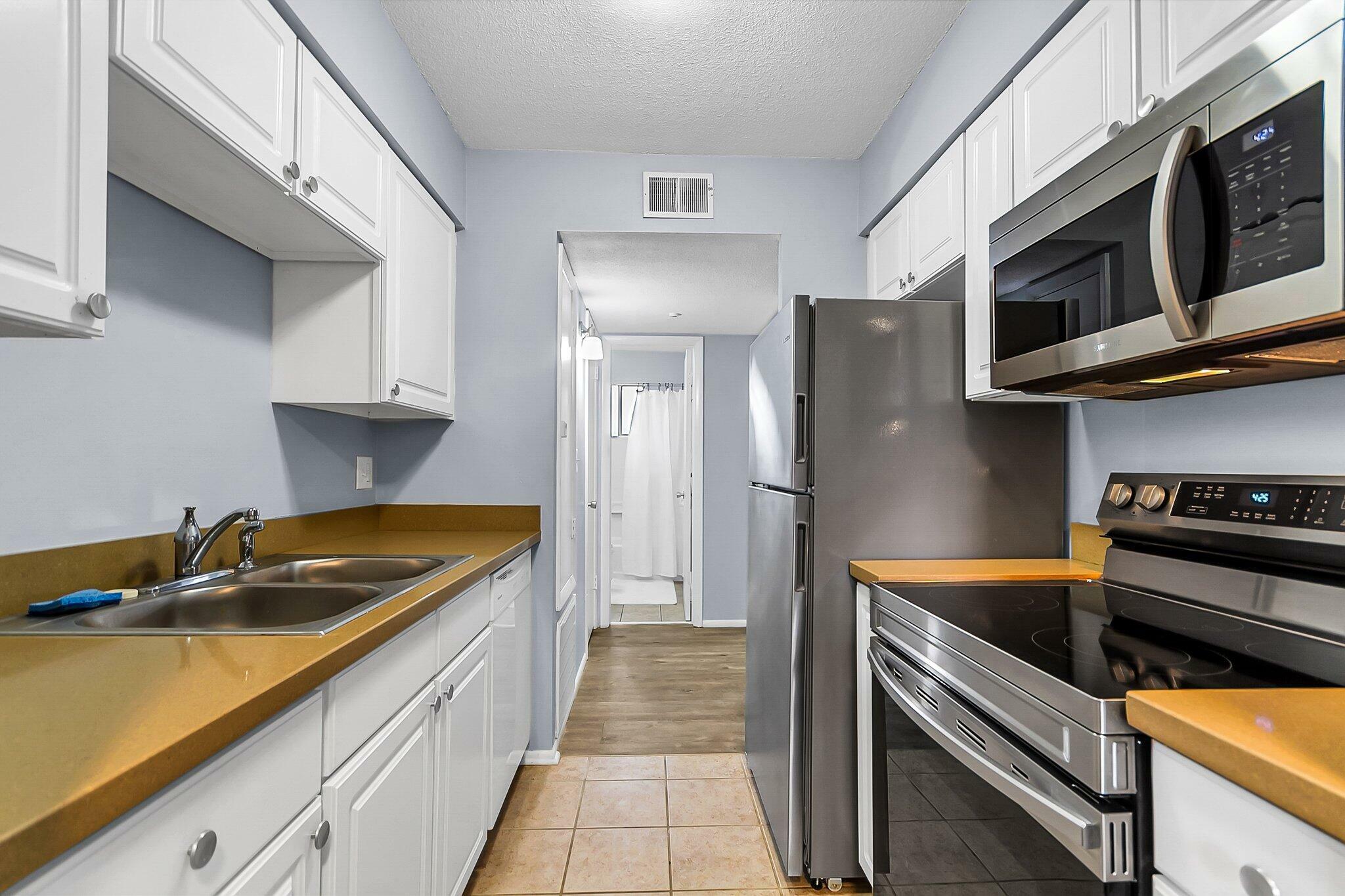 Property Photo: 6240 Old Point Road # C14 SC 29410