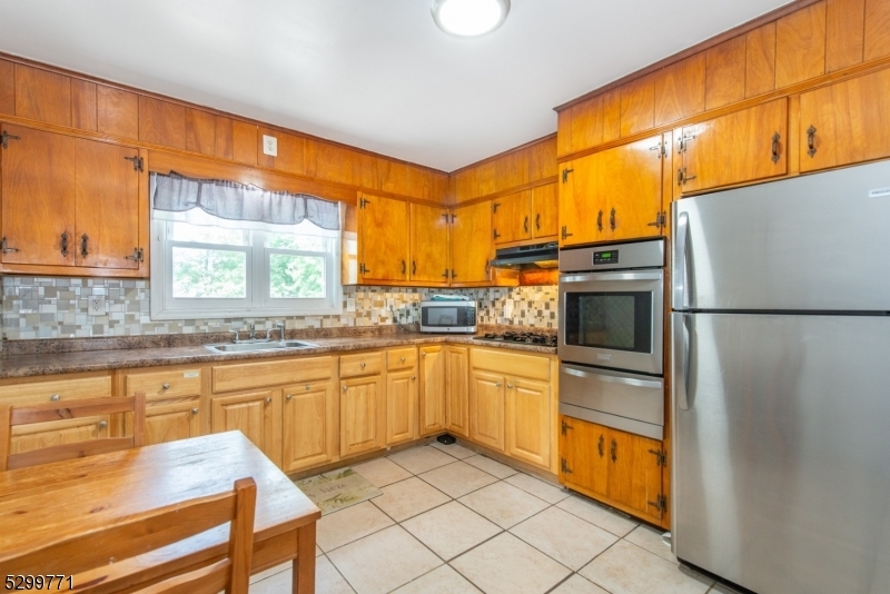 Property Photo:  329 N Grove St  NJ 07017 