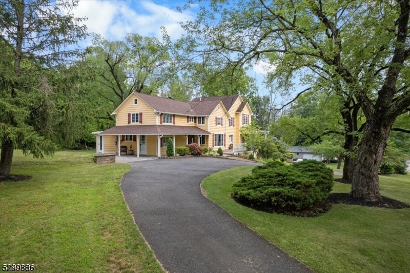 Property Photo:  20 Woodland Terrace  NJ 08829 