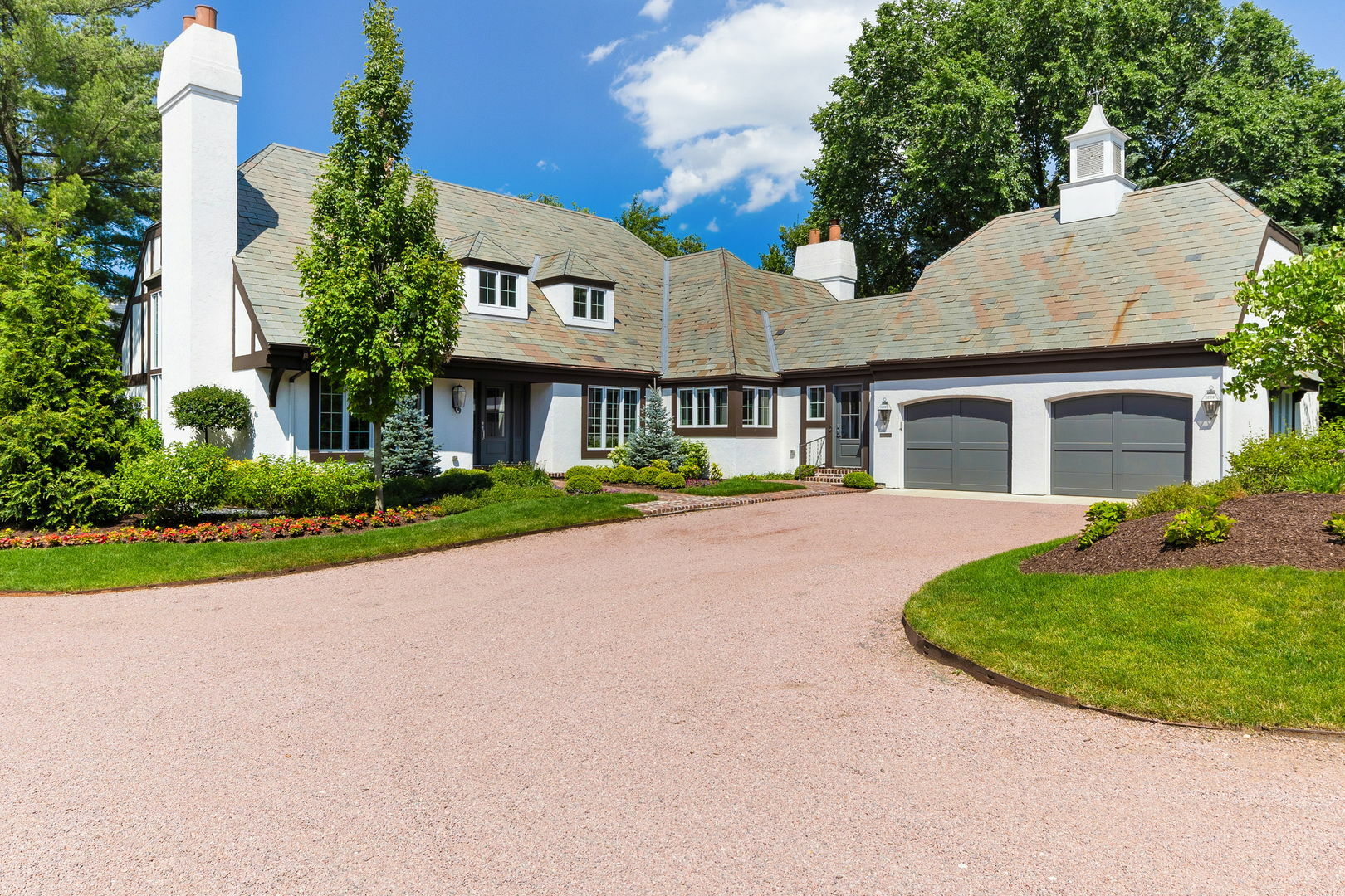 Property Photo: 1206 Burr Ridge Club Drive IL 60527