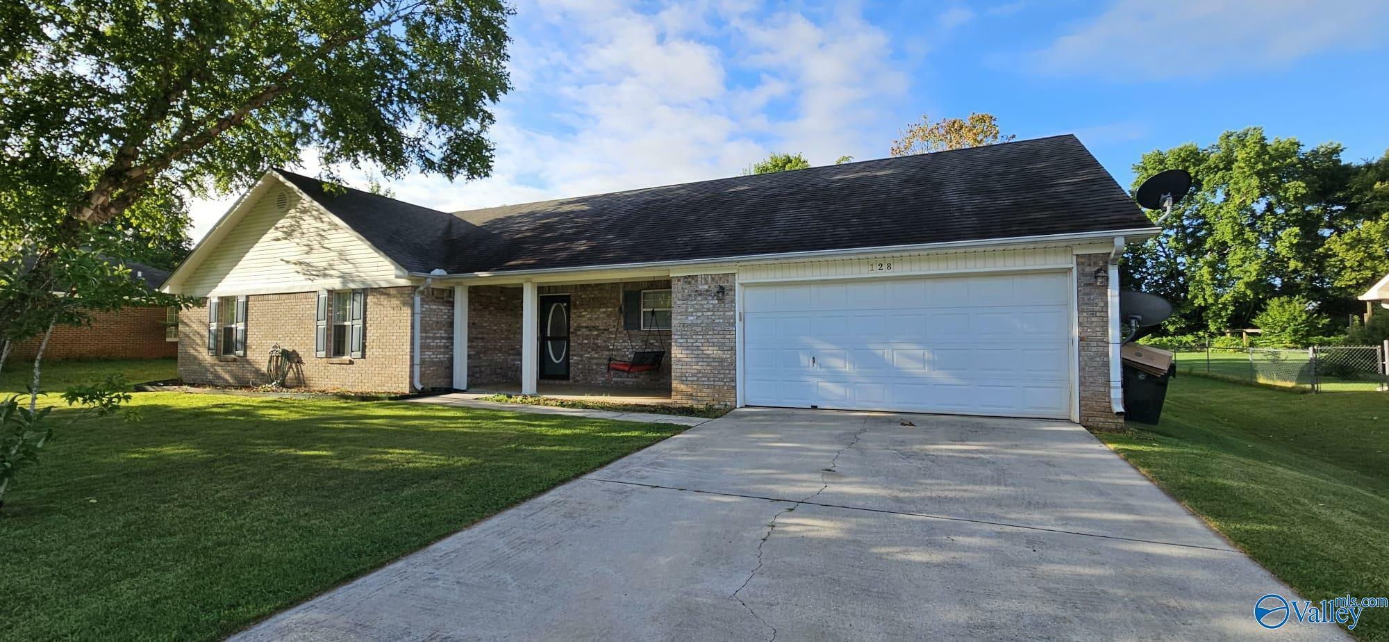 Property Photo: 128 Buckhead Run AL 35761