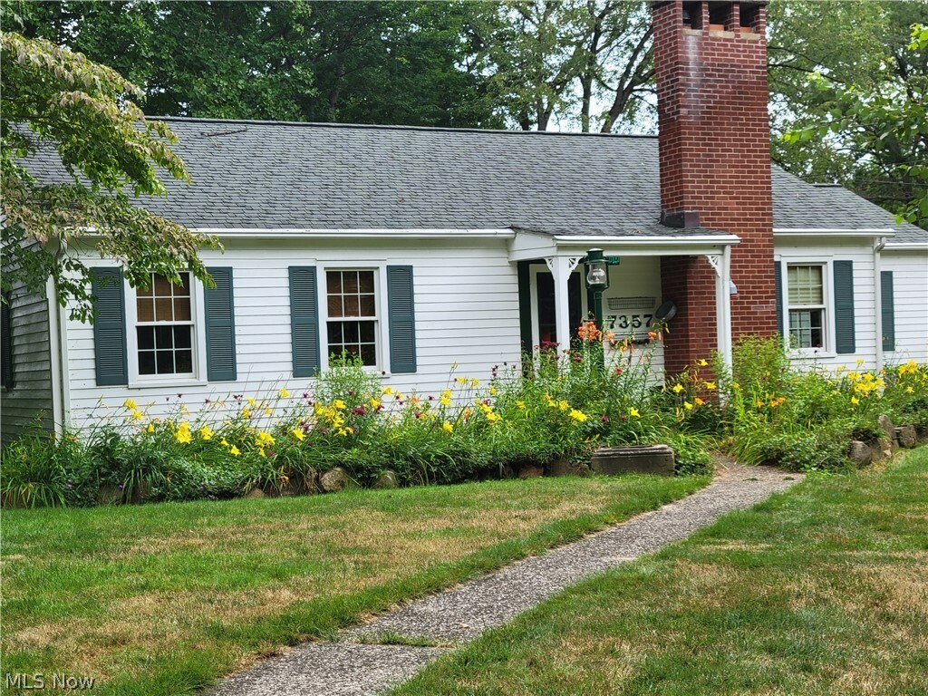 Property Photo:  7357 Westview Road  OH 44240 