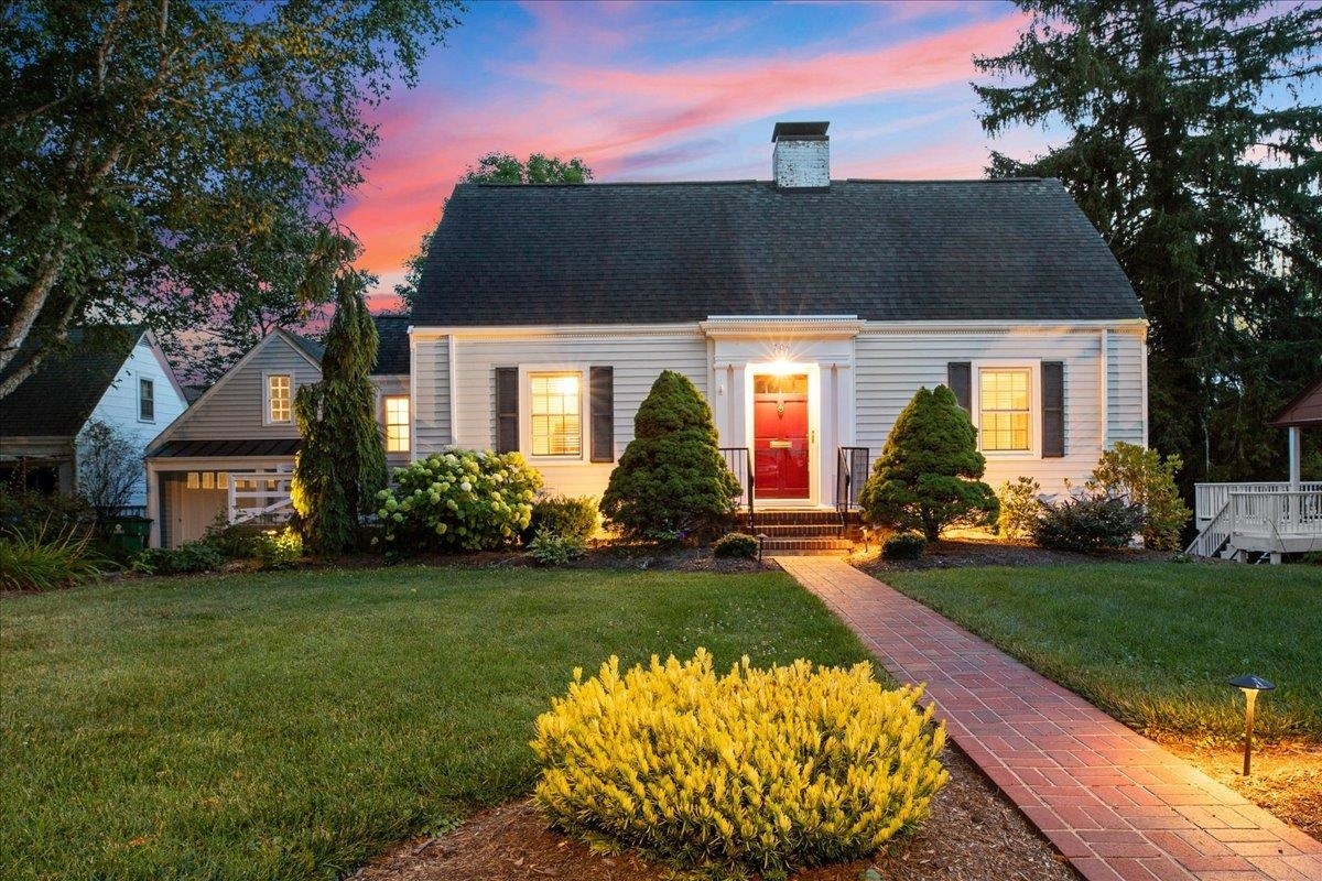 Property Photo:  704 Preston Avenue  VA 24060 