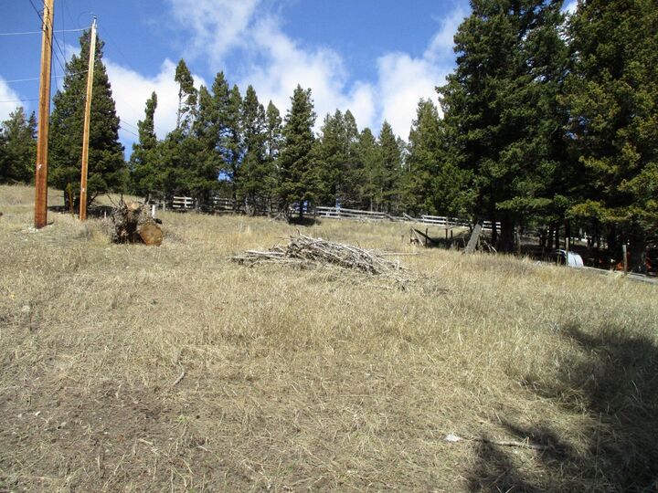 Property Photo: 6502 24 Avenue AB T0K 0M0
