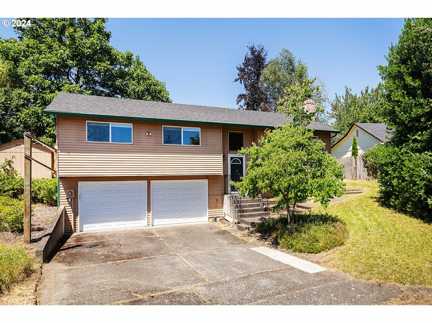 Property Photo:  1916 NW 106th St  WA 98685 