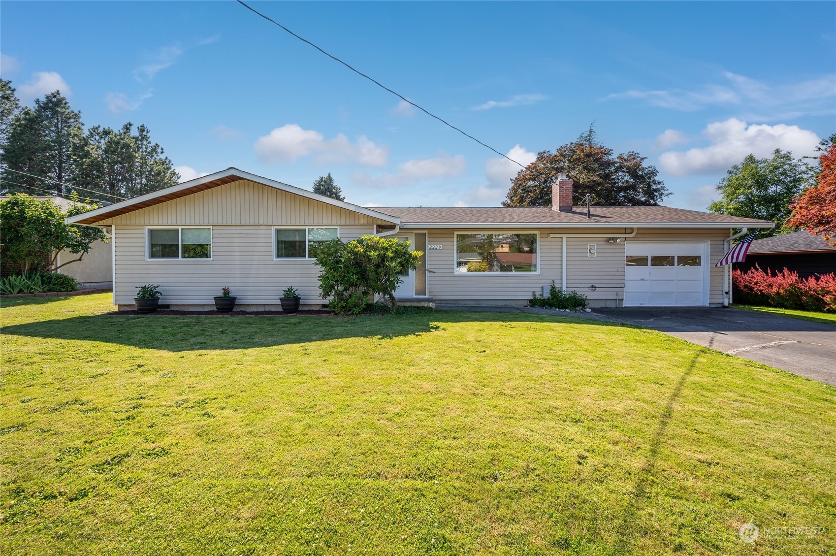 Property Photo:  2229 St Clair Street  WA 98229 