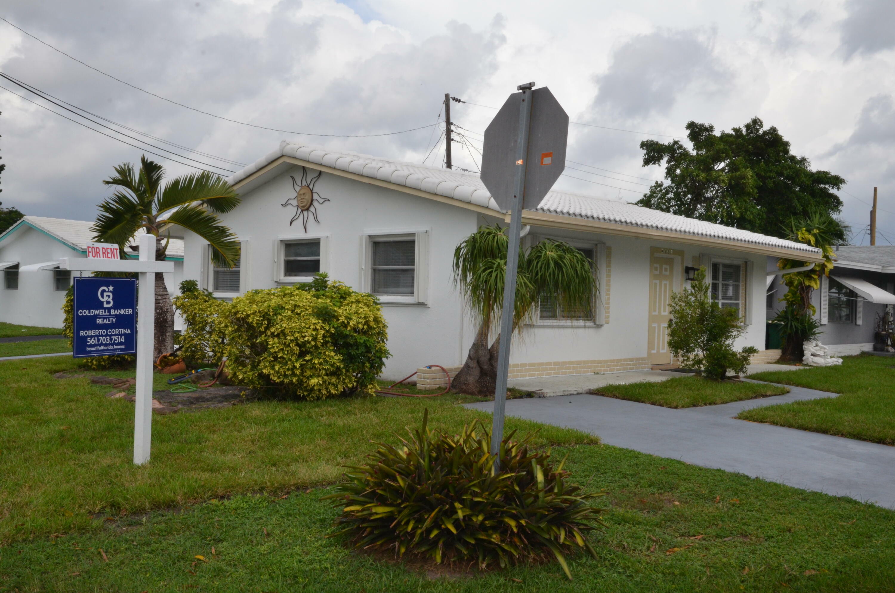 Property Photo:  4553 NW 16th Terrace  FL 33309 