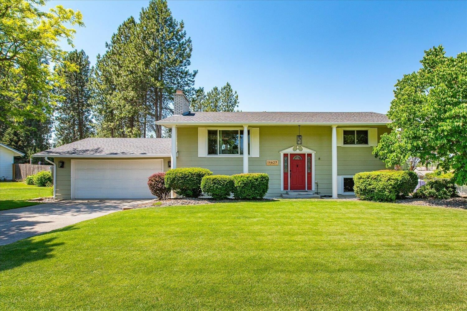 Property Photo: 11627 N Galahad Dr WA 99218