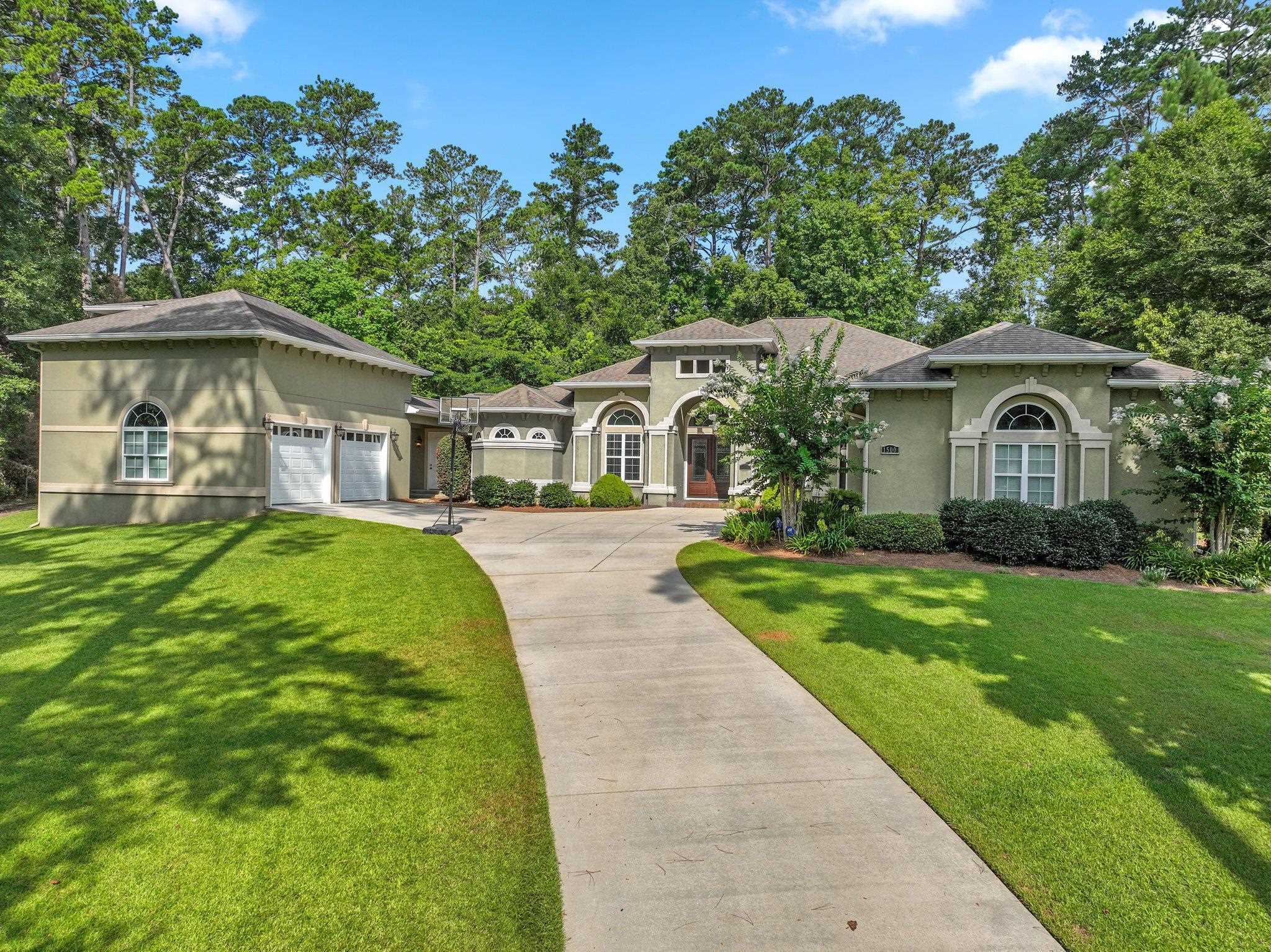 Property Photo:  1500 Escadrille Drive  FL 32308 