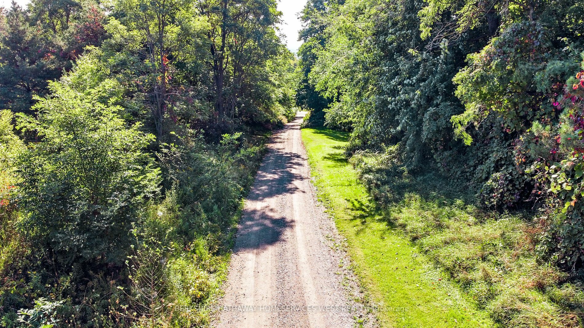 Photo de la propriété:  N/A Escarpment Sdrd  ON L7K 1X8 