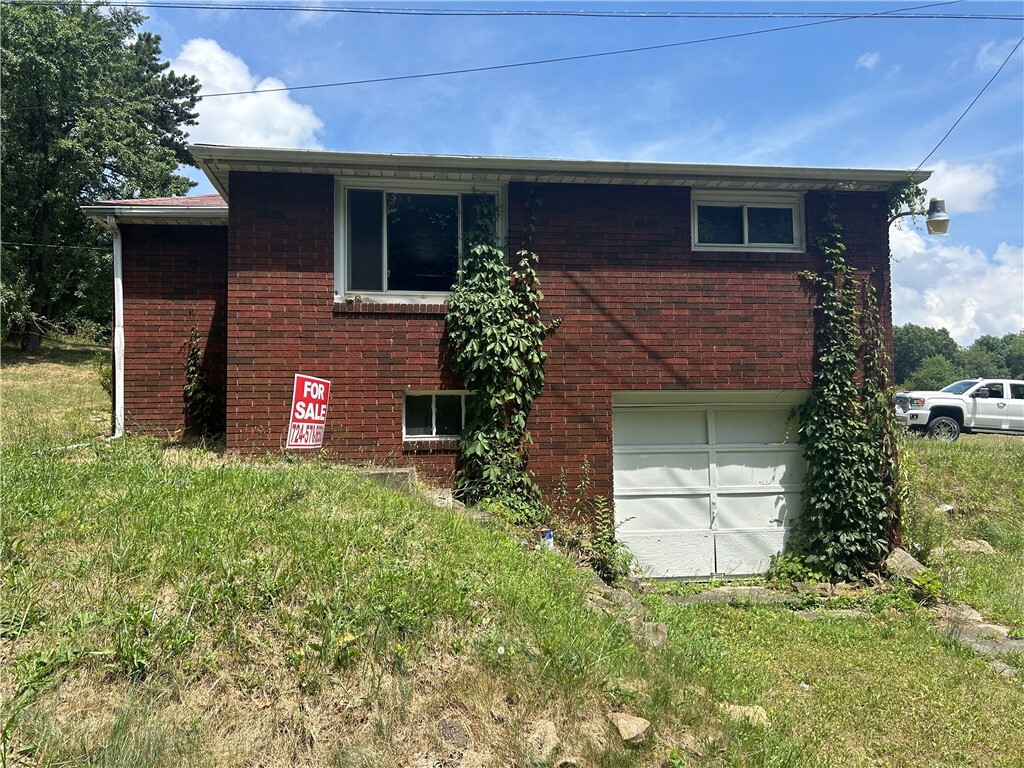 Property Photo: 348 Smithfield Masontown Rd PA 15478