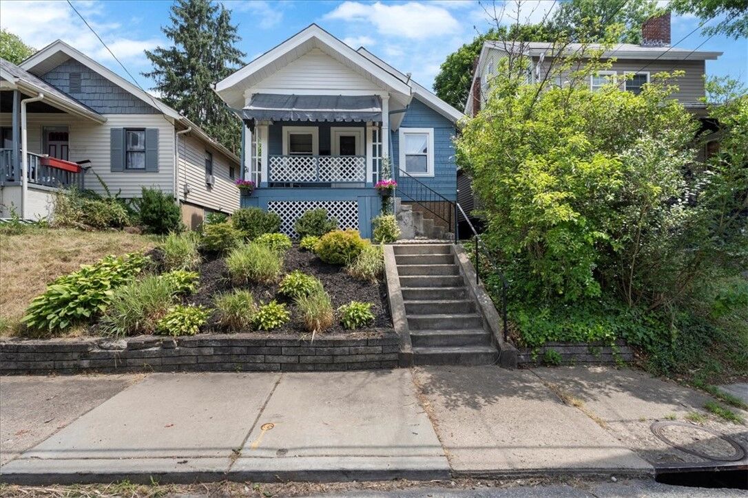 Property Photo: 951 Norwich Ave PA 15226
