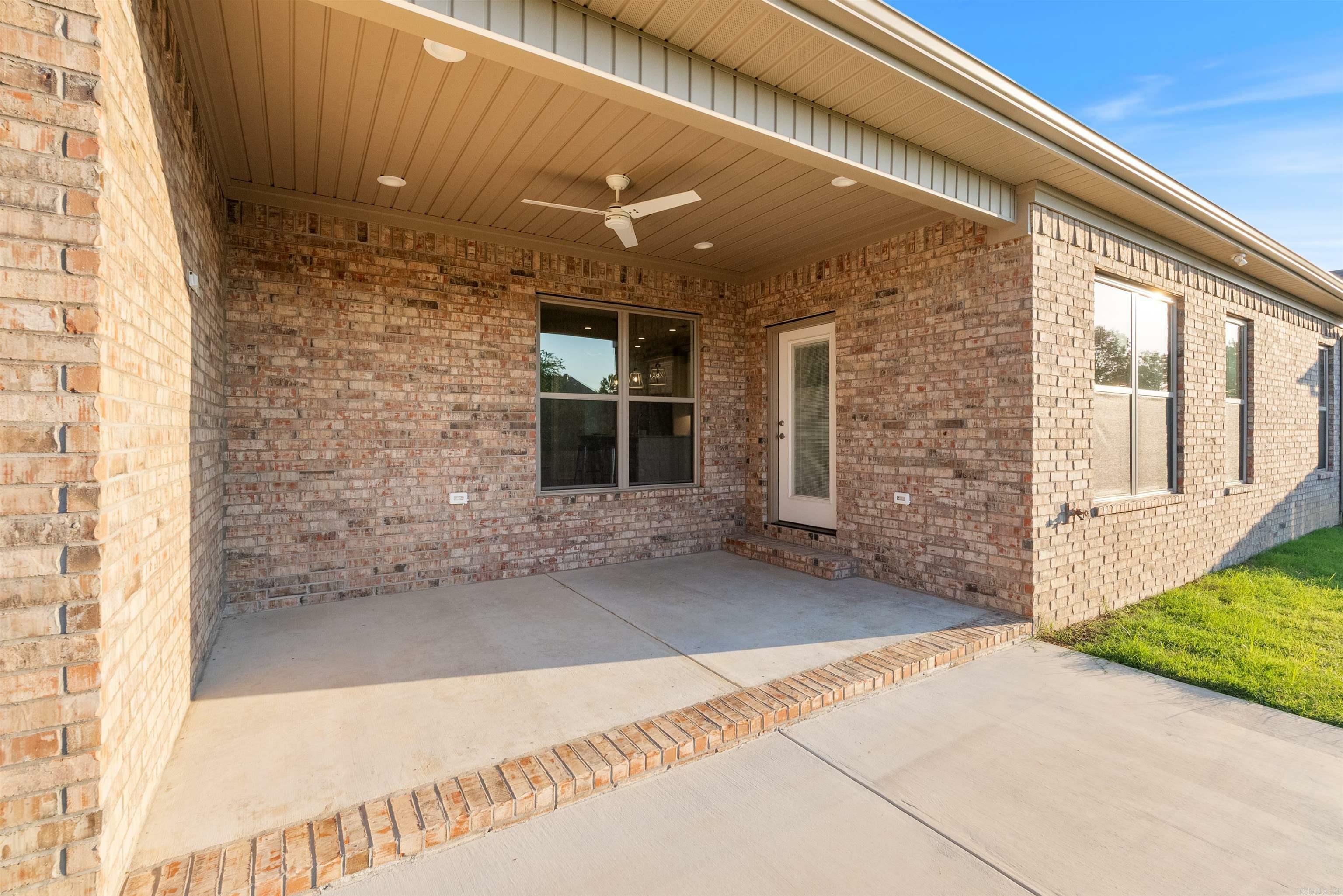 Property Photo:  2440 Medlock Lane  AR 72034 