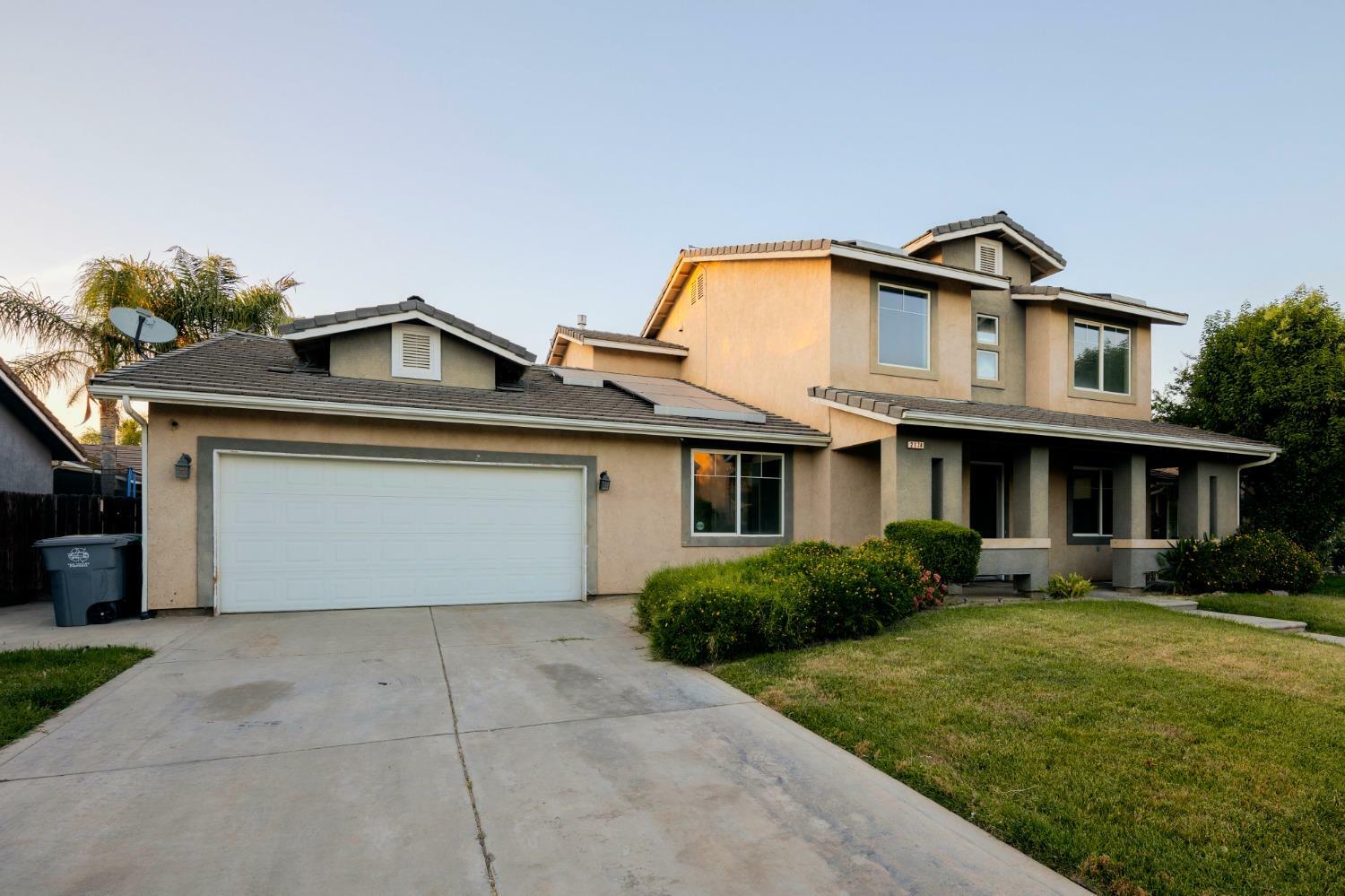 Property Photo:  2174 E Jefferson Avenue  CA 93654 